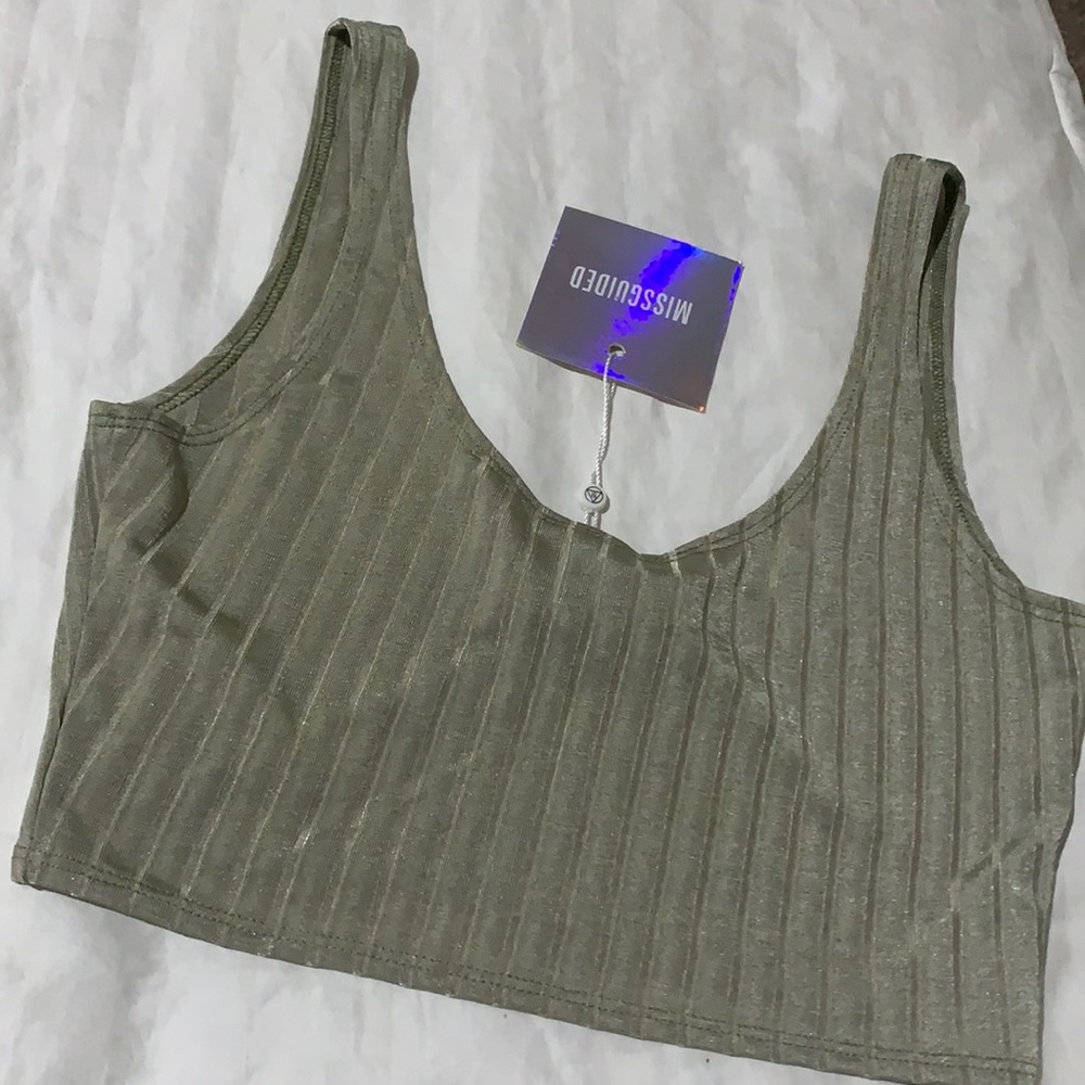 Ribbed crop